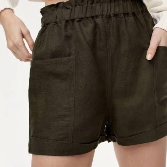 Aritzia Wilfred Free Black Harulia Short - Size Small - Picture 1 of 7